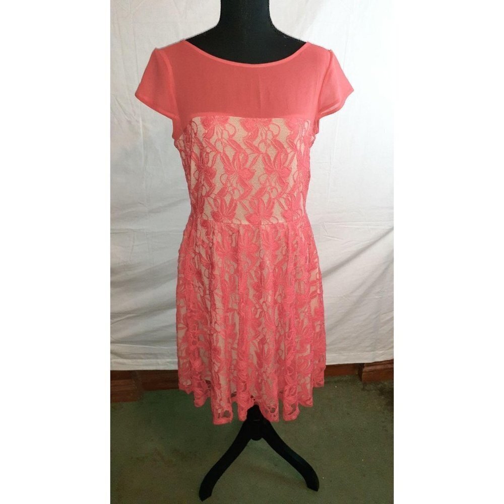 Dress - Picture 4 of 6